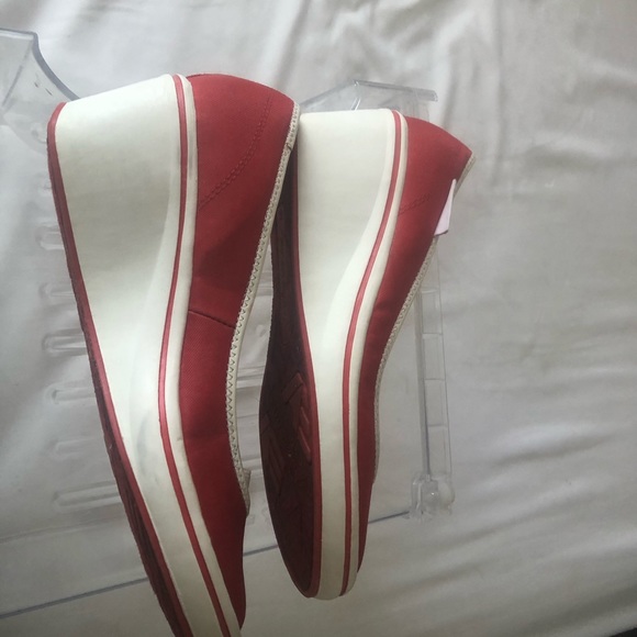 American Eagle red canvas wedge heels! - Picture 4 of 4